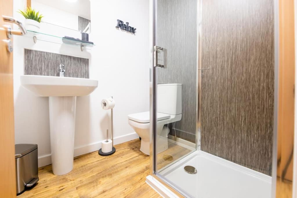 Modern City Centre Apartment In Inverness Exteriör bild