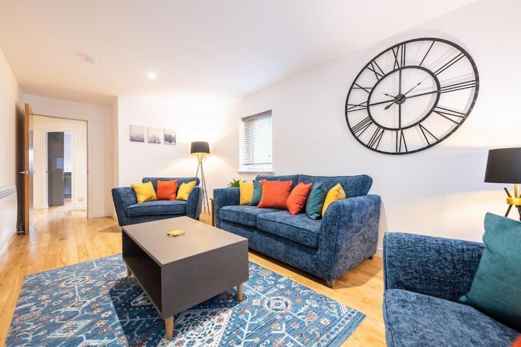 Modern City Centre Apartment In Inverness Exteriör bild