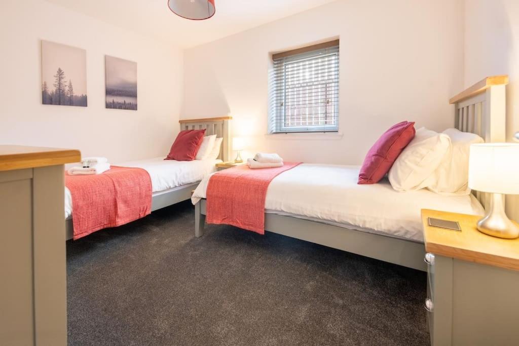Modern City Centre Apartment In Inverness Exteriör bild